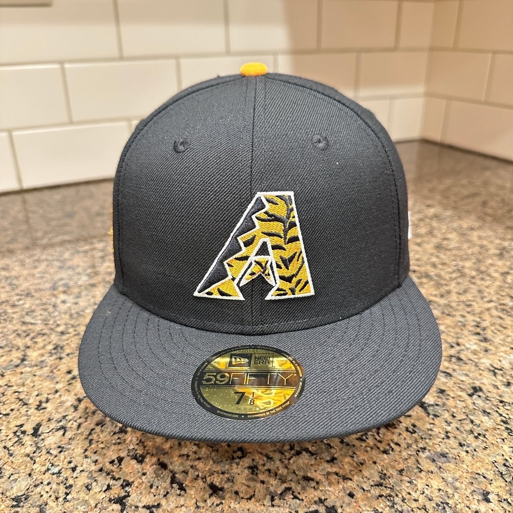 Arizona Diamondbacks New Era 59FIFTY Fitted Hat 7 1/8 Black Orange 2001 WS New